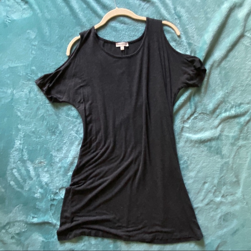 Cold shoulder dress L